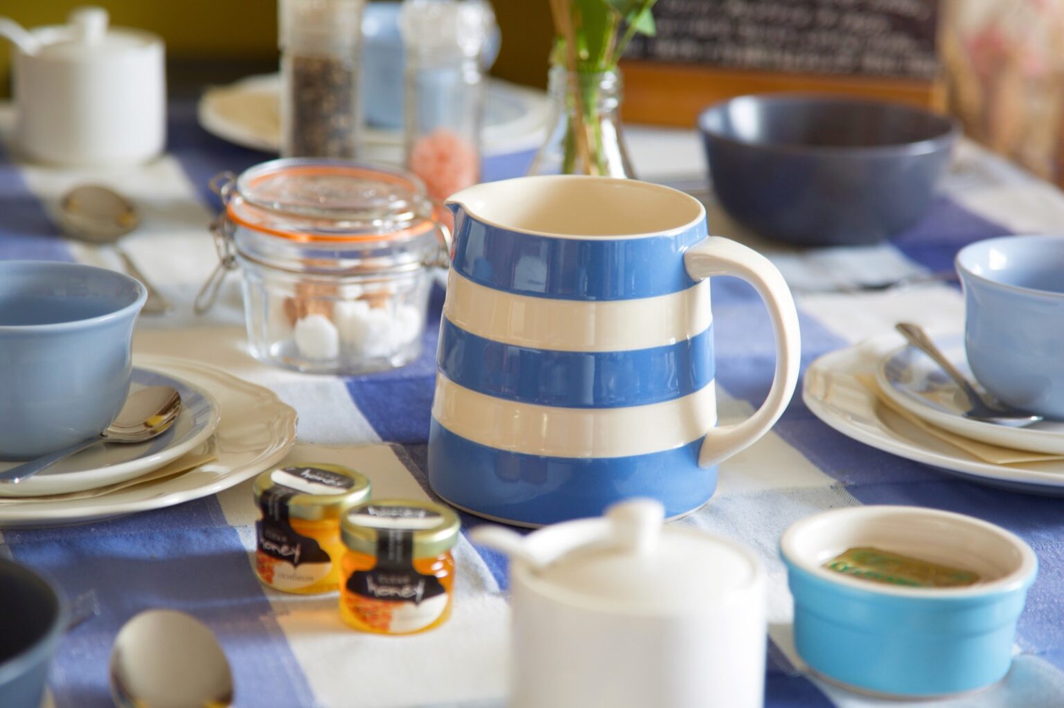 BreakfastB&B05 Vine Cottage Bed and Breakfast